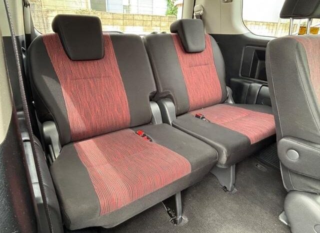 
								TOYOTA NOAH SI GS full									