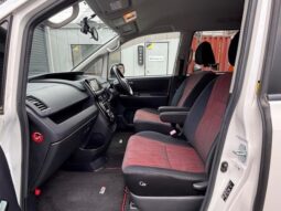 
										TOYOTA NOAH SI GS full									