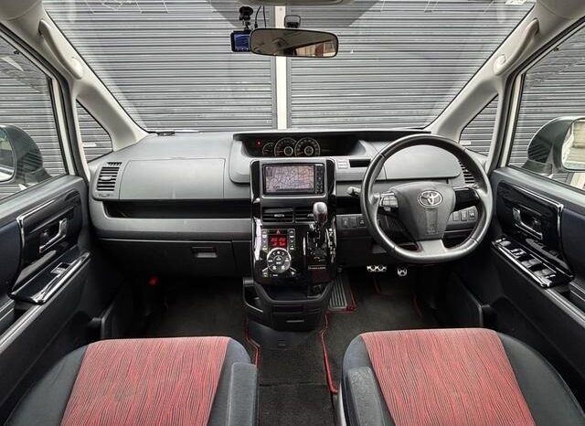 
								TOYOTA NOAH SI GS full									