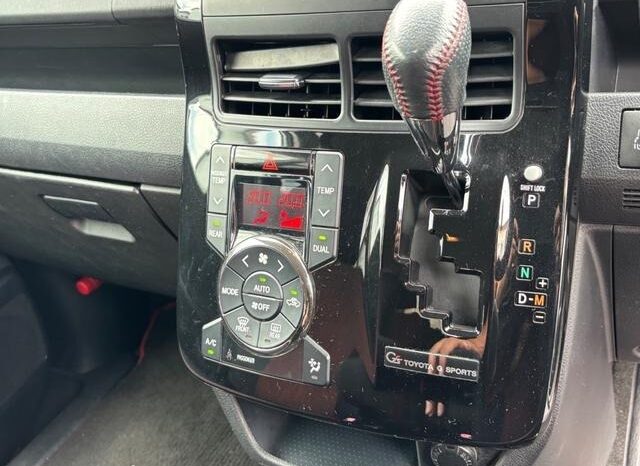
								TOYOTA NOAH SI GS full									