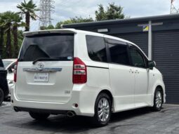 TOYOTA NOAH SI GS