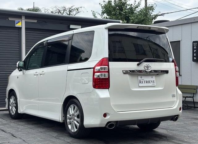 
								TOYOTA NOAH SI GS full									