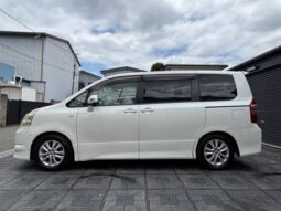 
										TOYOTA NOAH SI GS full									