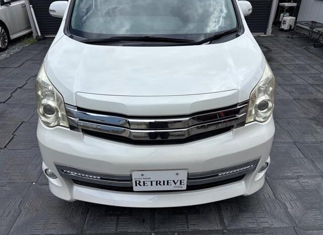 
								TOYOTA NOAH SI GS full									