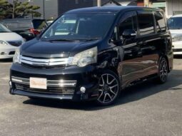 TOYOTA NOAH GS