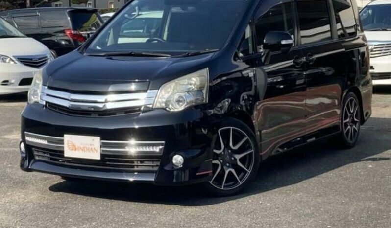 
								TOYOTA NOAH GS full									