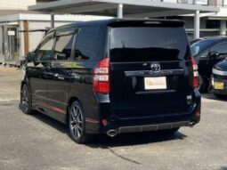 TOYOTA NOAH GS