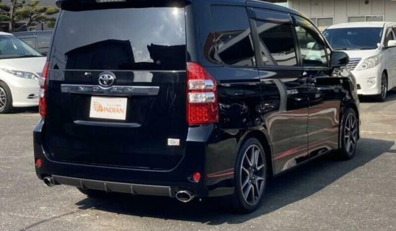 
								TOYOTA NOAH GS full									