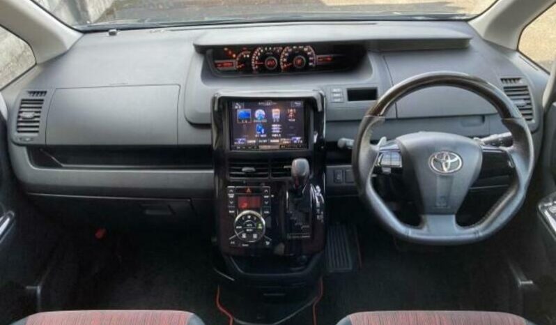 
								TOYOTA NOAH GS full									