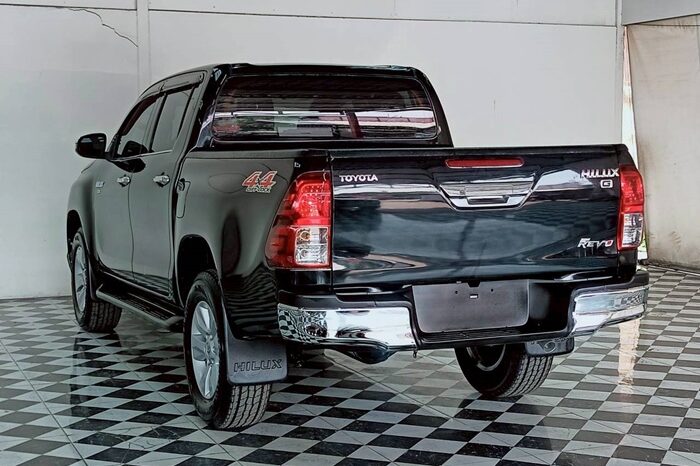 
								Toyota Hilux DOUBLE CAB full									