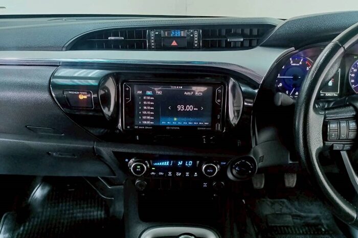 
								Toyota Hilux DOUBLE CAB full									