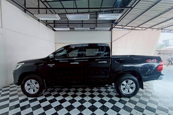 
								Toyota Hilux DOUBLE CAB full									