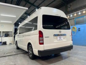 TOYOTA HIACE GL