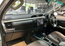 
										TOYOTA HILUX full									