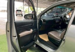 
										TOYOTA HILUX full									