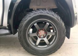 
										TOYOTA HILUX full									