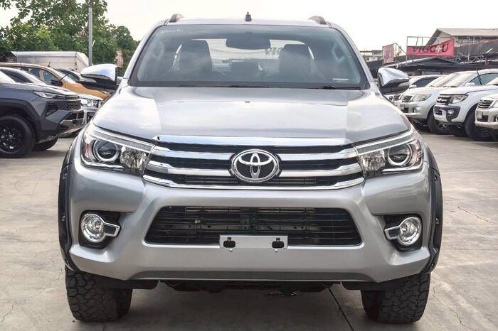 
								TOYOTA HILUX full									
